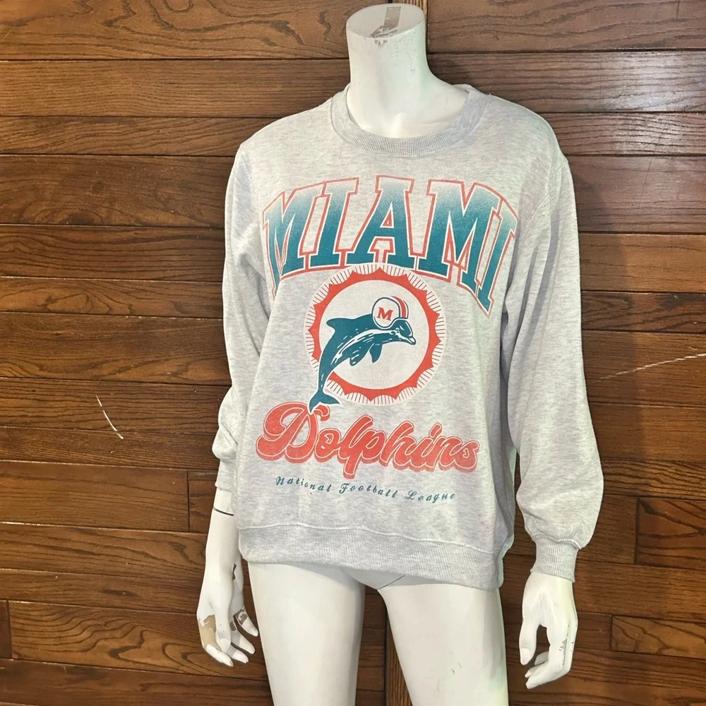 NFL XSmall. White and Gray Sweatshirt - Picture 1 of 4